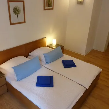 Lessing-Apartment Düsseldorf Esterno foto